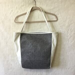 Neiman Marcus White with Pattern Tote Bag